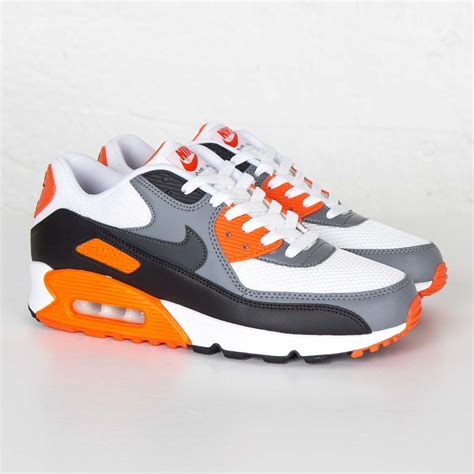 nike air max 90s men's.